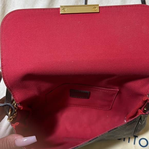 Everyday Louis Vuitton crossbody bag - Picture 6 of 10